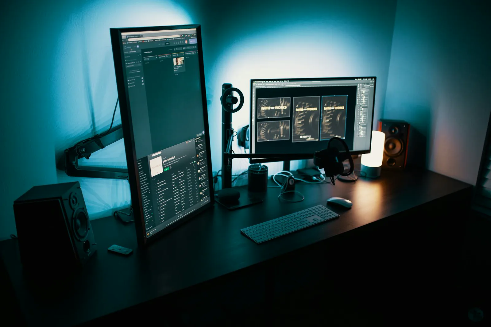 Beste monitor arm voor elk bureau — 7 sterke keuzes